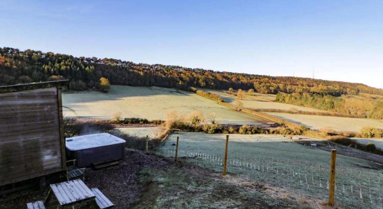 Shepherds Hut By Stepney Stays Scarborough Eksteriør billede